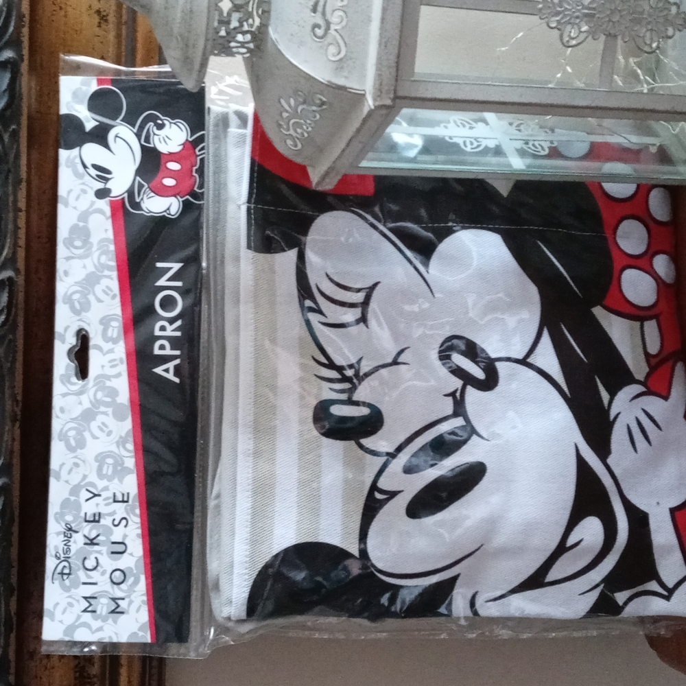Mickey and Minnie mouse apron